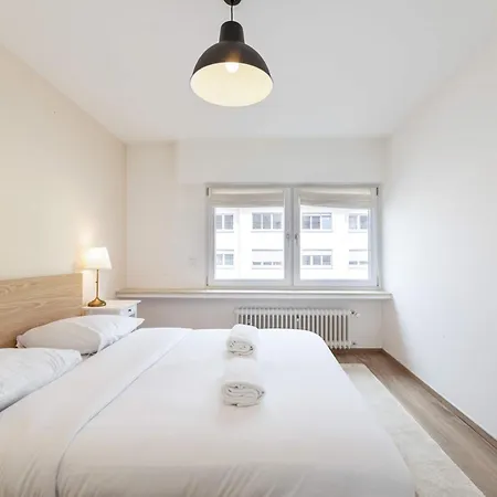 Modern 2br With Balcony In Howald Apartamento Hesperange