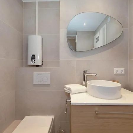 Modern 2br With Balcony In Howald Hesperange