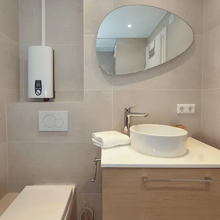 Apartment Modern 2br With Balcony In Howald *